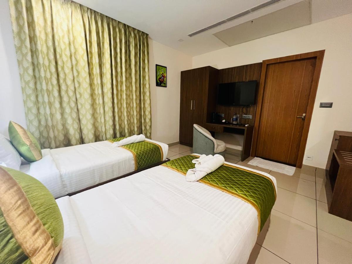 Hotel Seapark Kollam Eksteriør bilde