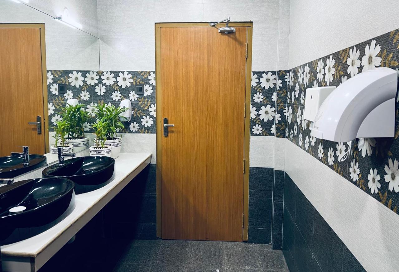 Hotel Seapark Kollam Eksteriør bilde