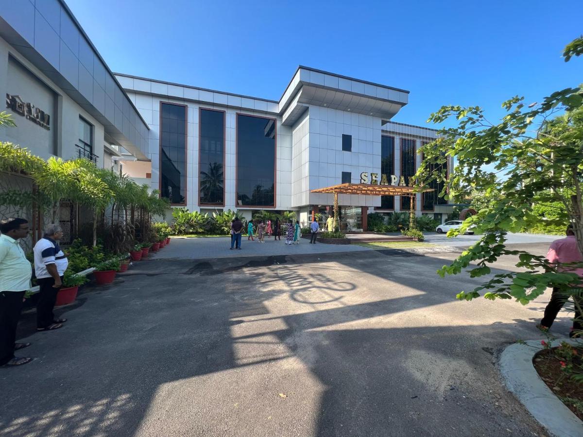 Hotel Seapark Kollam Eksteriør bilde
